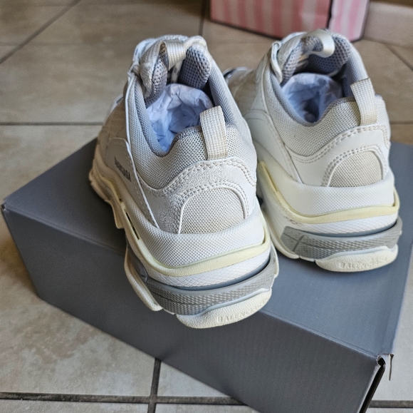 Kids Balenciaga shoes - Picture 4 of 6